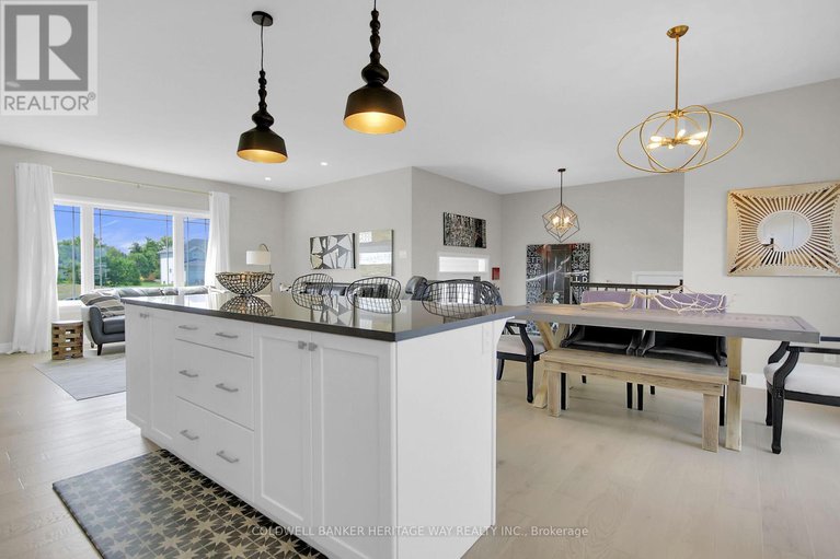 29034500/218-owen-lucas-street/mcnabbraeside-twps/mcnabbraeside/ontario/K7S3G8_9