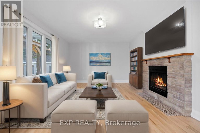 29043972/18-ivylea-street/craig-henrywoodvale/ottawa/ontario/K2G4X5_5