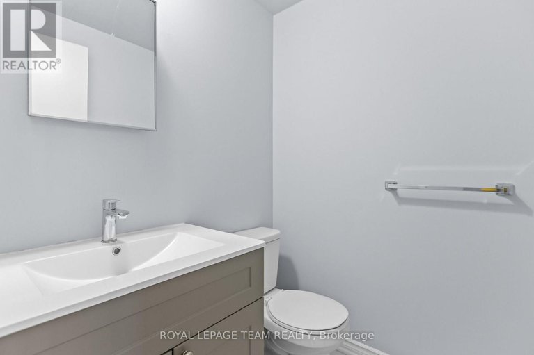 29585057/6356-mary-jane-crescent/chateauneuf/ottawa/ontario/K1C3C2_29