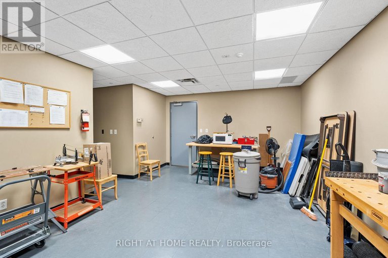 29024112/703-136-darlington-private-se/hunt-clubwestern-community/ottawa/ontario/K1V0X6_31