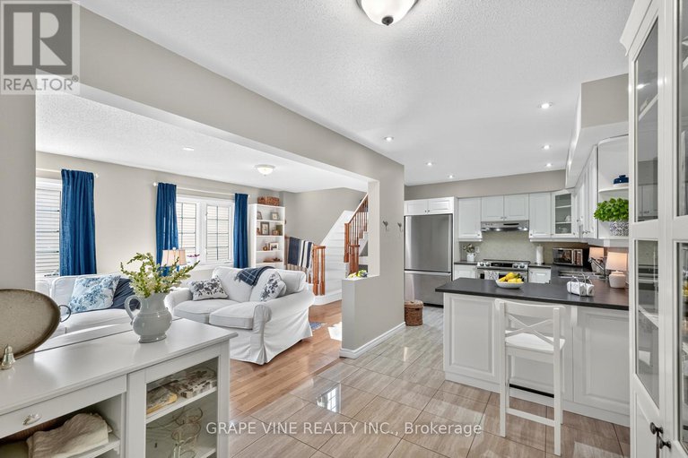 28705386/21-fieldberry-private/stonebridge/ottawa/ontario/K2J5E8_14
