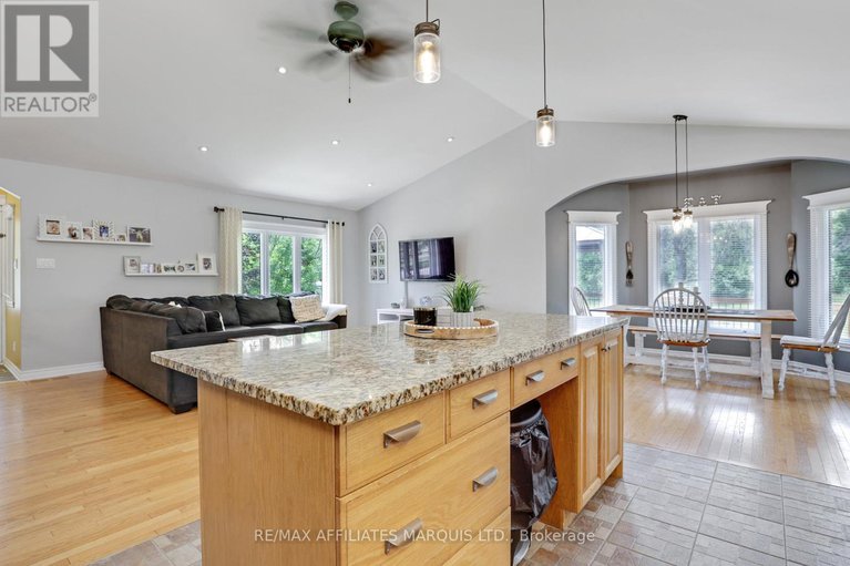 28502982/14075-willbruck-drive/ingleside/south-stormont/ontario/K0C1M0_13