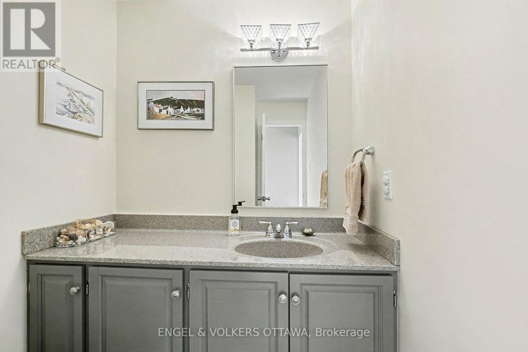 29141699/13-welkin-crescent/borden-farmstewart-farmcarleton-heightsparkwood-hills/ottawa/ontario/K2E5M4_12