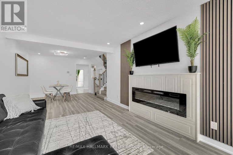 28594235/213-booth-street/west-centre-town/ottawa/ontario/K1R7V4_9