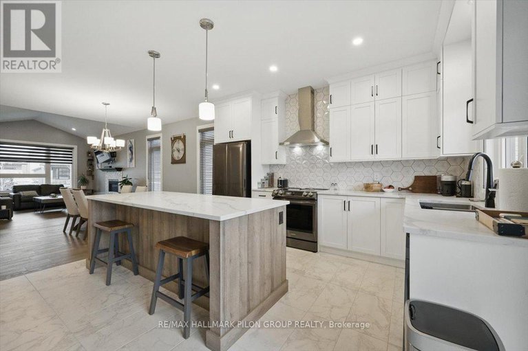 28588517/1243-avignon-street/embrun/russell/ontario/K0A1W0_2
