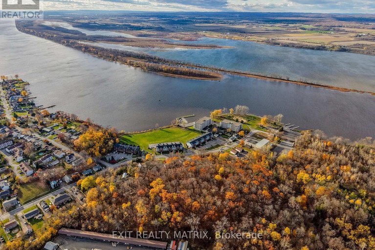 29330726/1c-160-edwards-street/town-of-rockland/clarence-rockland/ontario/K4K1H9_32