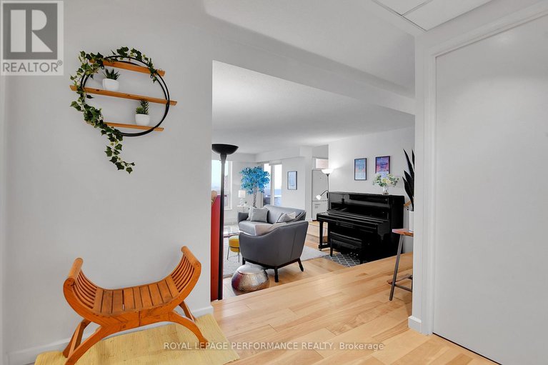 29351288/905-373-laurier-avenue-e/sandy-hill/ottawa/ontario/K1N8X6_8