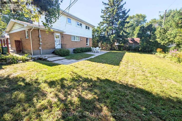 28799325/7-pulford-crescent/bayshore/ottawa/ontario/K2B6L6_33