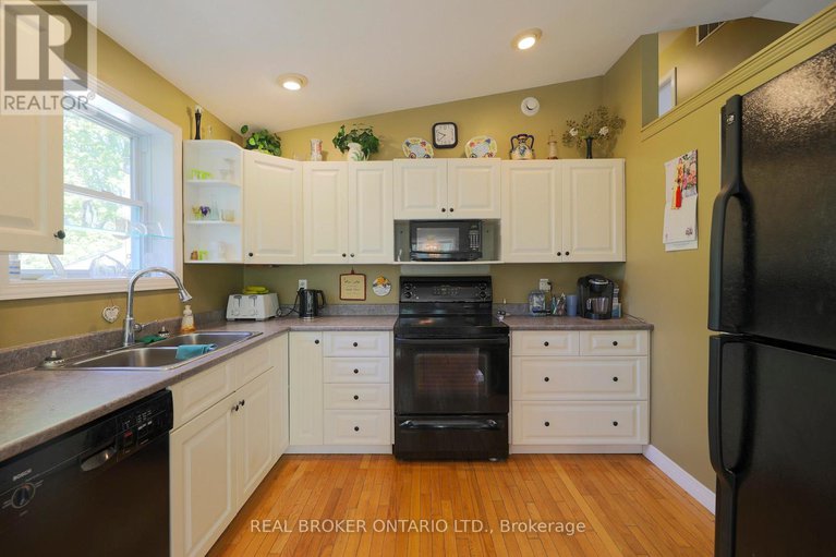 29057579/988-county-44-road/north-grenville-twp-kemptville-south/north-grenville/ontario/K0G1T0_7