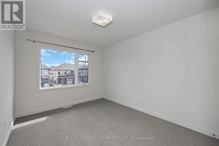 28811233/522-borbridge-avenue/riverside-southgloucester-glen/ottawa/ontario/K4M0H9_28