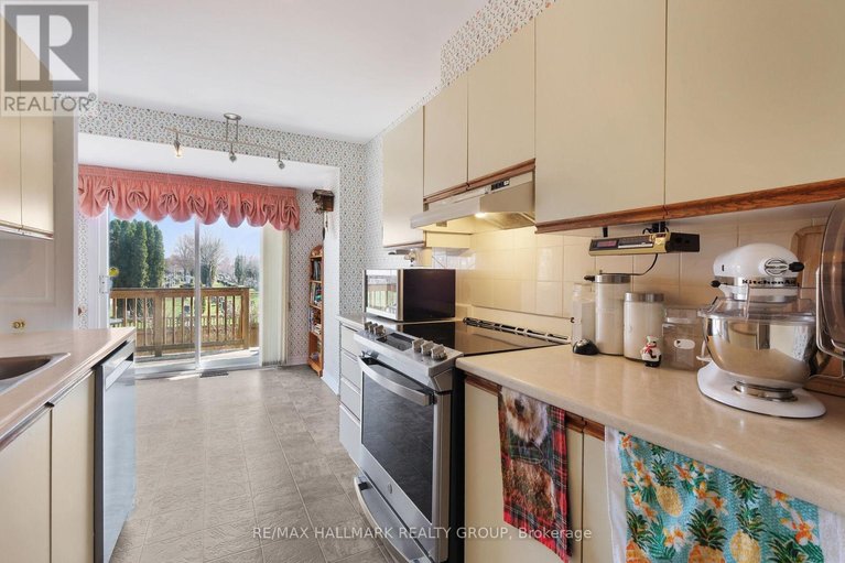 29650530/175-dunbarton-court/cardinal-glen/ottawa/ontario/K1K4L7_15