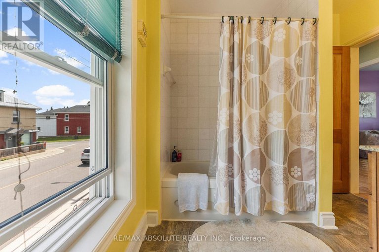 28590613/8-river-road/mcnabbraeside-twps/mcnabbraeside/ontario/K7S1R3_20