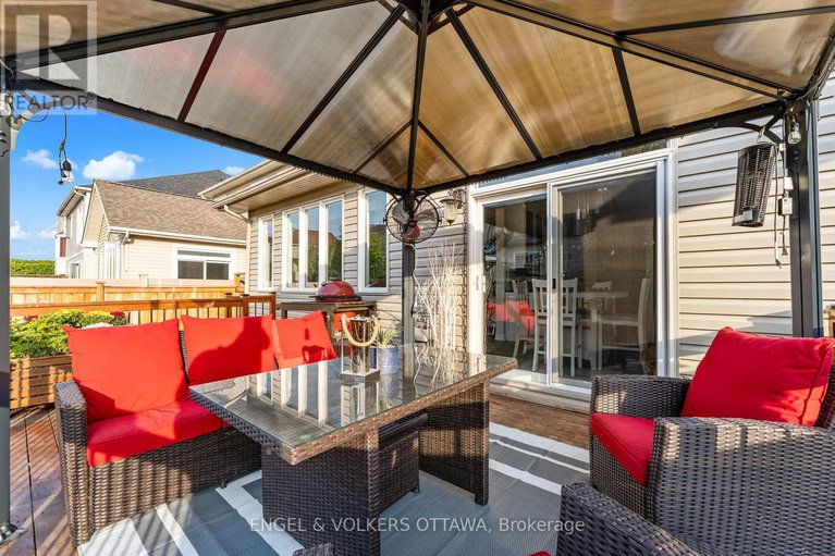 28911455/22-friendly-crescent/stittsville-south/ottawa/ontario/K2S2B6_46