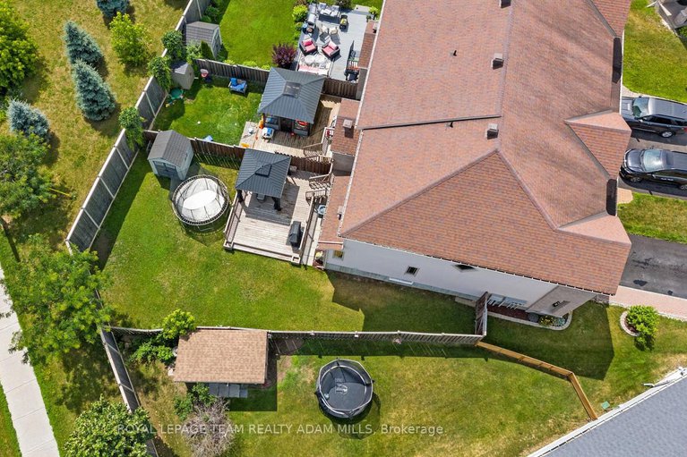 28591916/1543-carronbridge-circle/emerald-meadowstrailwest/ottawa/ontario/K2M0G8_46