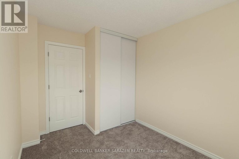 28847041/3550-aladdin-lane/blossom-parkkemp-parkfindlay-creek/ottawa/ontario/K1T1E2_11