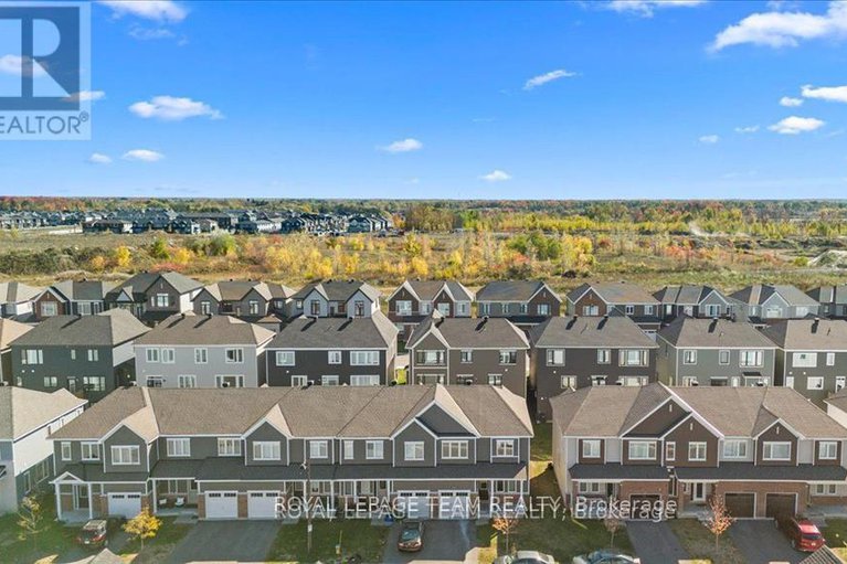 29143792/426-epoch-street/half-moon-bay/ottawa/ontario/K2J6X7_32