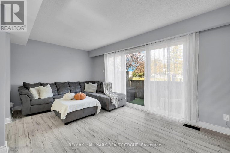 28989404/81-hadley-circle/bells-corners/ottawa/ontario/K2H7Z8_9