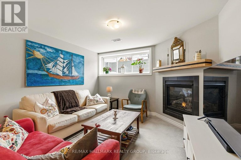 29532256/844-cedar-creek-drive/blossom-parkkemp-parkfindlay-creek/ottawa/ontario/K1T0B3_26