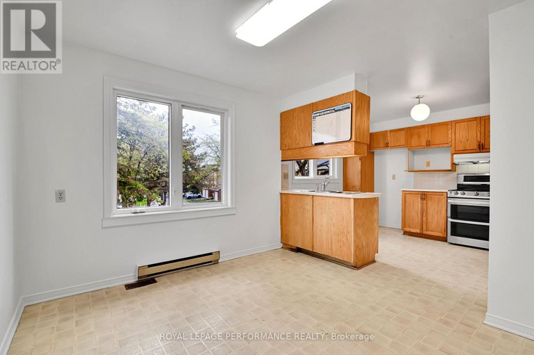 28371665/17-1838-summerfields-crescent/chapel-hill/ottawa/ontario/K1C7B7_14