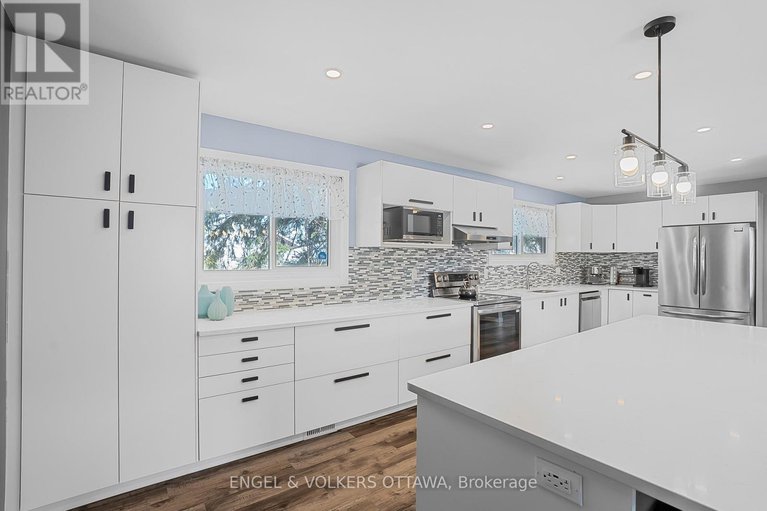 28810905/1427-rosebella-avenue/blossom-parkkemp-parkfindlay-creek/ottawa/ontario/K1T1E5_11
