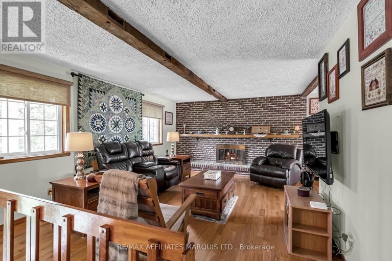 28494873/18227-oak-drive/south-glengarry-charlottenburgh-twp/south-glengarry/ontario/K0C2J0_7