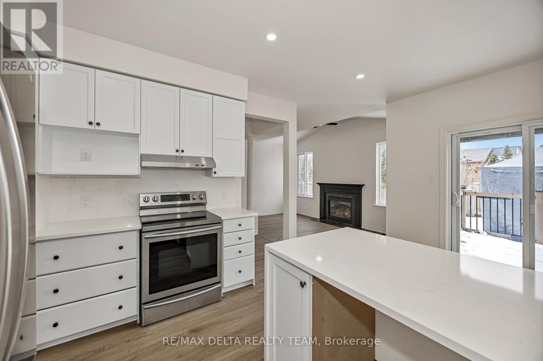 29647825/2164-sojourn-street/notting-hillsummerside/ottawa/ontario/K4A4E2_12