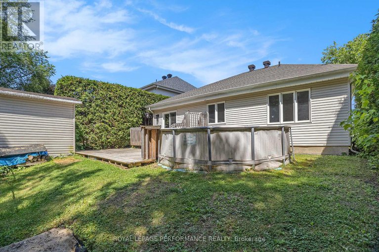 29035708/129-beaumont-avenue/town-of-rockland/clarence-rockland/ontario/K4K1R7_31