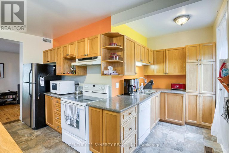 29199150/4237-watsons-corners-road/lanark-highlands-dalhousie-twp/lanark-highlands/ontario/K0G1M0_17