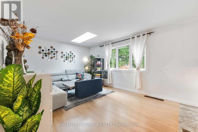 28765725/18-shetland-way/bridlewood/ottawa/ontario/K2M1R9_20