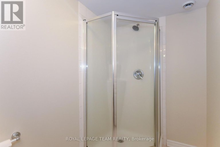 28917625/28-200-pembina-private/riverside-southgloucester-glen/ottawa/ontario/K4M0G7_18