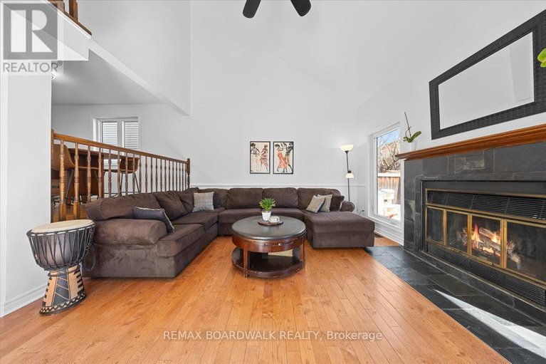 29671423/1837-windflower-way/chapel-hill/ottawa/ontario/K1C5Z8_16