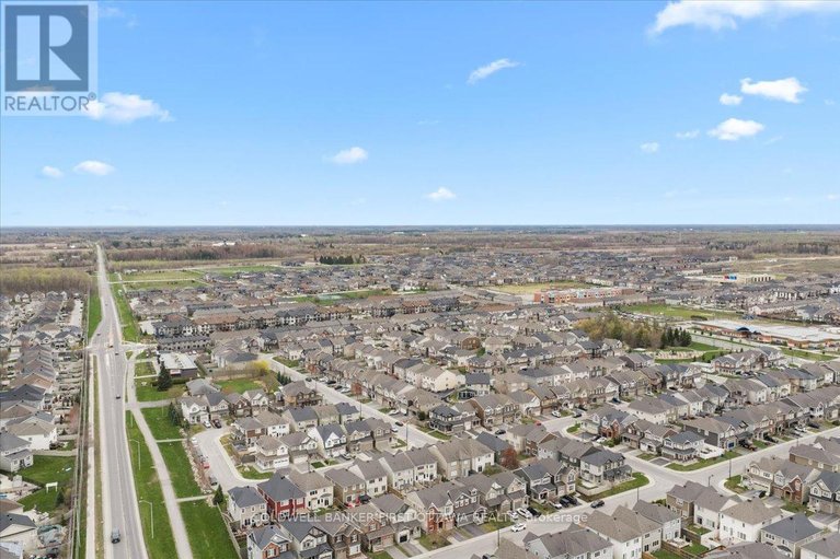 29689822/213-rue-des-soldats-riendeau-street/half-moon-bay/ottawa/ontario/K2J5Z4_43