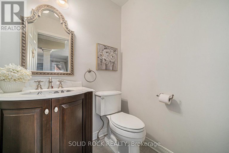 28650656/19-cullen-court/craig-henrywoodvale/ottawa/ontario/K2G4Z2_13