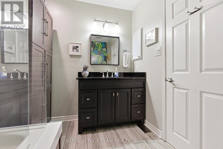 29610199/10-cornerstone-private/ottawa-centregolden-triangle/ottawa/ontario/K2P2N3_20