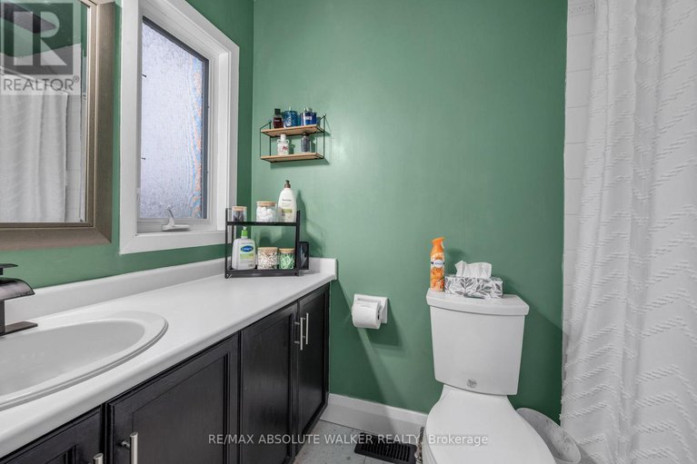 29396937/108-cedarock-drive/bridlewood/ottawa/ontario/K2M2H5_15