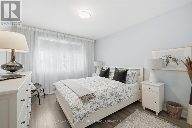 29327470/559-mutual-street/castle-heights/ottawa/ontario/K1K1C5_21