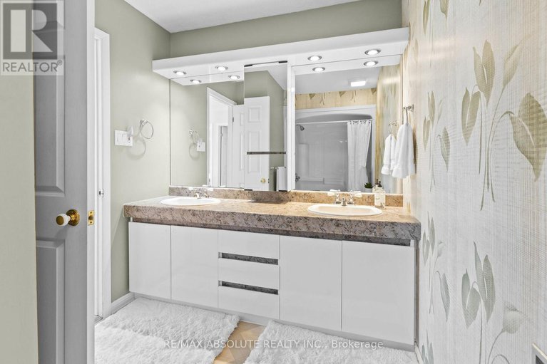 29046801/22-banting-crescent/beaverbrook/ottawa/ontario/K2K1P4_30