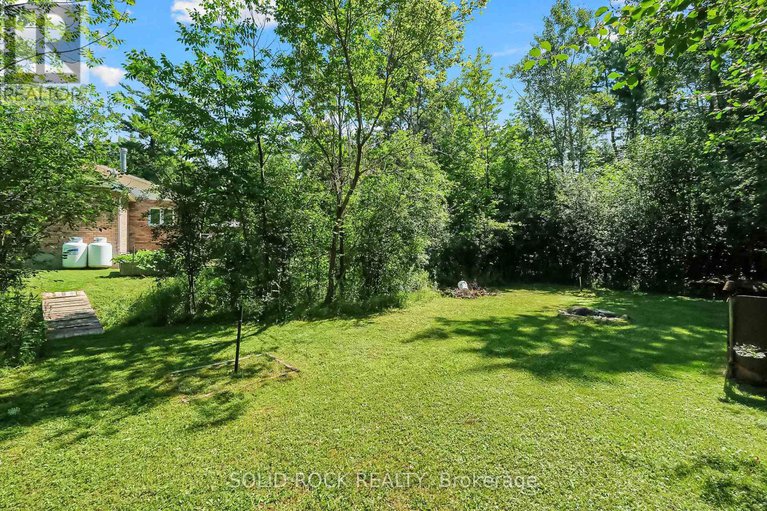 28631111/209-deerwood-drive/fitzroy-ward-south-west/ottawa/ontario/K0A2H0_48