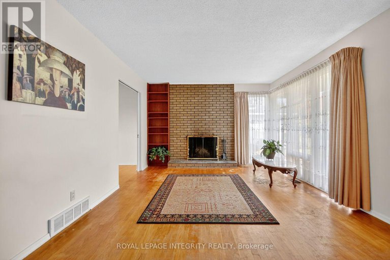 29006846/2106-dunelm-street/elmvale-acresurbandale/ottawa/ontario/K1G2S3_7