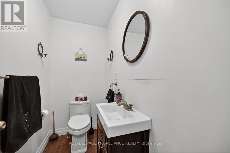 29460422/17-church-avenue/iroquois/south-dundas/ontario/K0E1K0_10