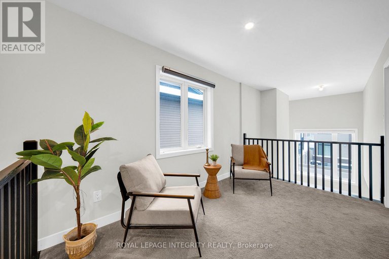 29227761/1078-lunar-glow-crescent/riverside-southgloucester-glen/ottawa/ontario/K4M0J8_28