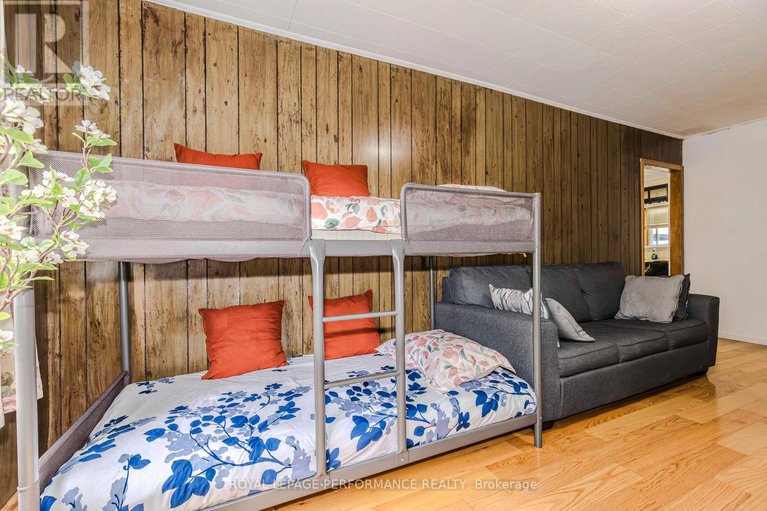 29320189/98-boyce-avenue/britannia/ottawa/ontario/K2B6J2_7