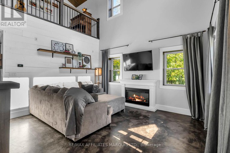 28946706/18879-county-road-22/north-glengarry-kenyon-twp/north-glengarry/ontario/K0C1T0_3