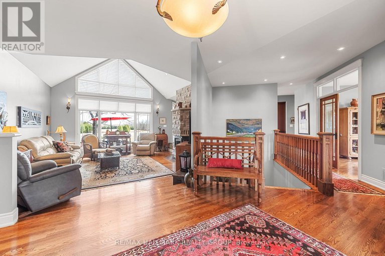28343367/6980-mansfield-road/btwn-franktown-rd-fallowfield-rd/ottawa/ontario/K2S1B8_13