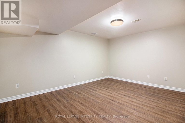28953001/324-branthaven-street/avalon-east/ottawa/ontario/K4A0H1_32