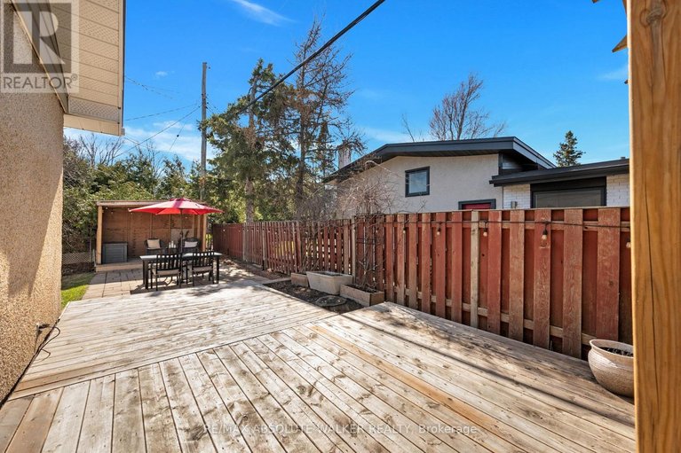 29640984/2052-valley-drive/elmvale-acresurbandale/ottawa/ontario/K1G2P4_33