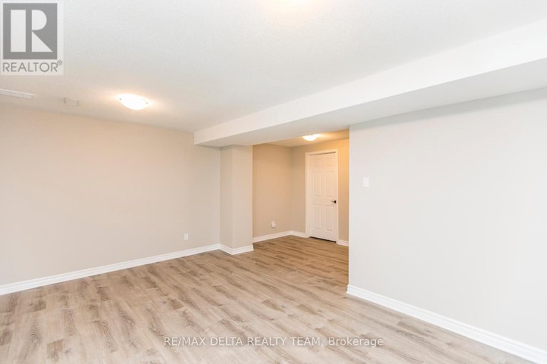 29517311/8-323-monica-crescent/bilberry-creekqueenswood-heights/ottawa/ontario/K1E3N6_45