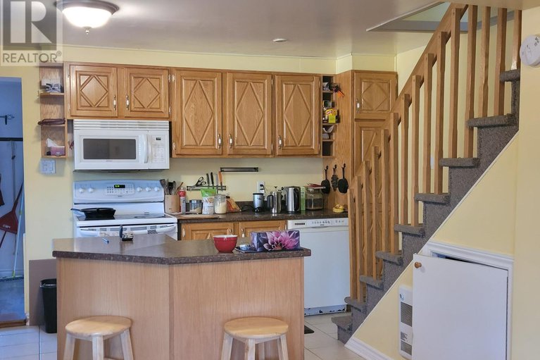 28932365/975-queen-street/lorignal/champlain/ontario/K0B1K0_3
