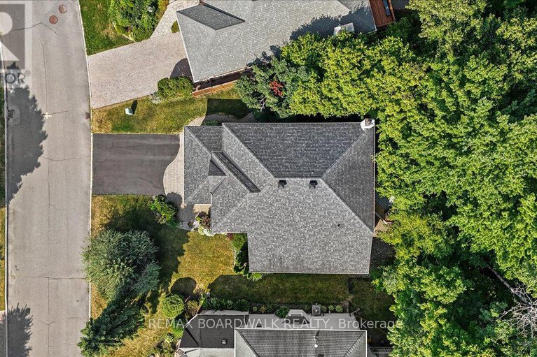 29312529/1367-talcy-crescent/fallingbrookridgemount/ottawa/ontario/K4A3C4_46