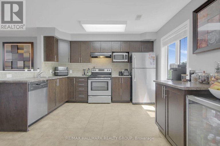 28565697/9-671-reardon-private/heron-gateindustrial-park/ottawa/ontario/K1V2K8_14